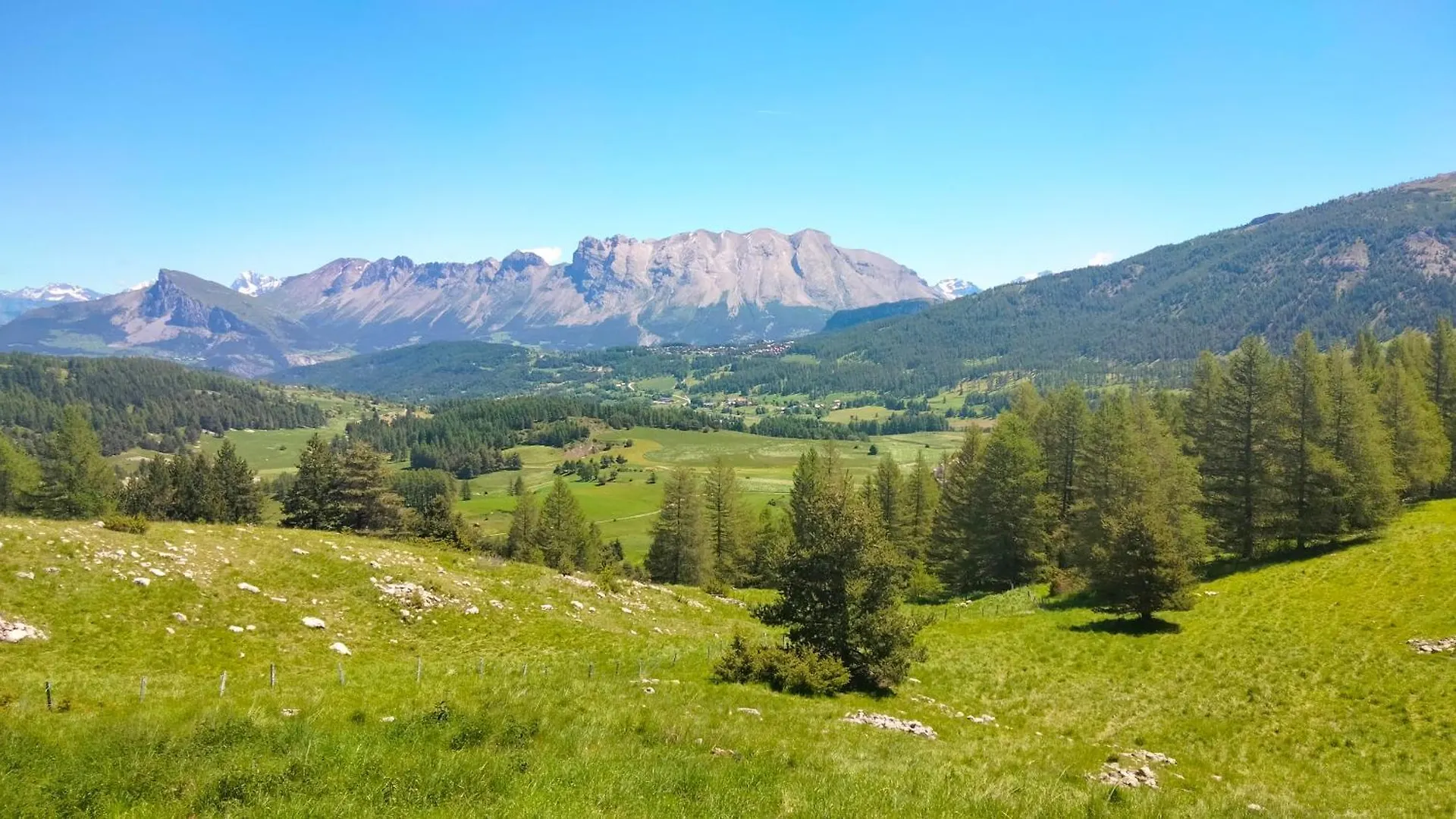 Le Vert Montagne Studio Lumineux Plein Sud Le Devoluy
